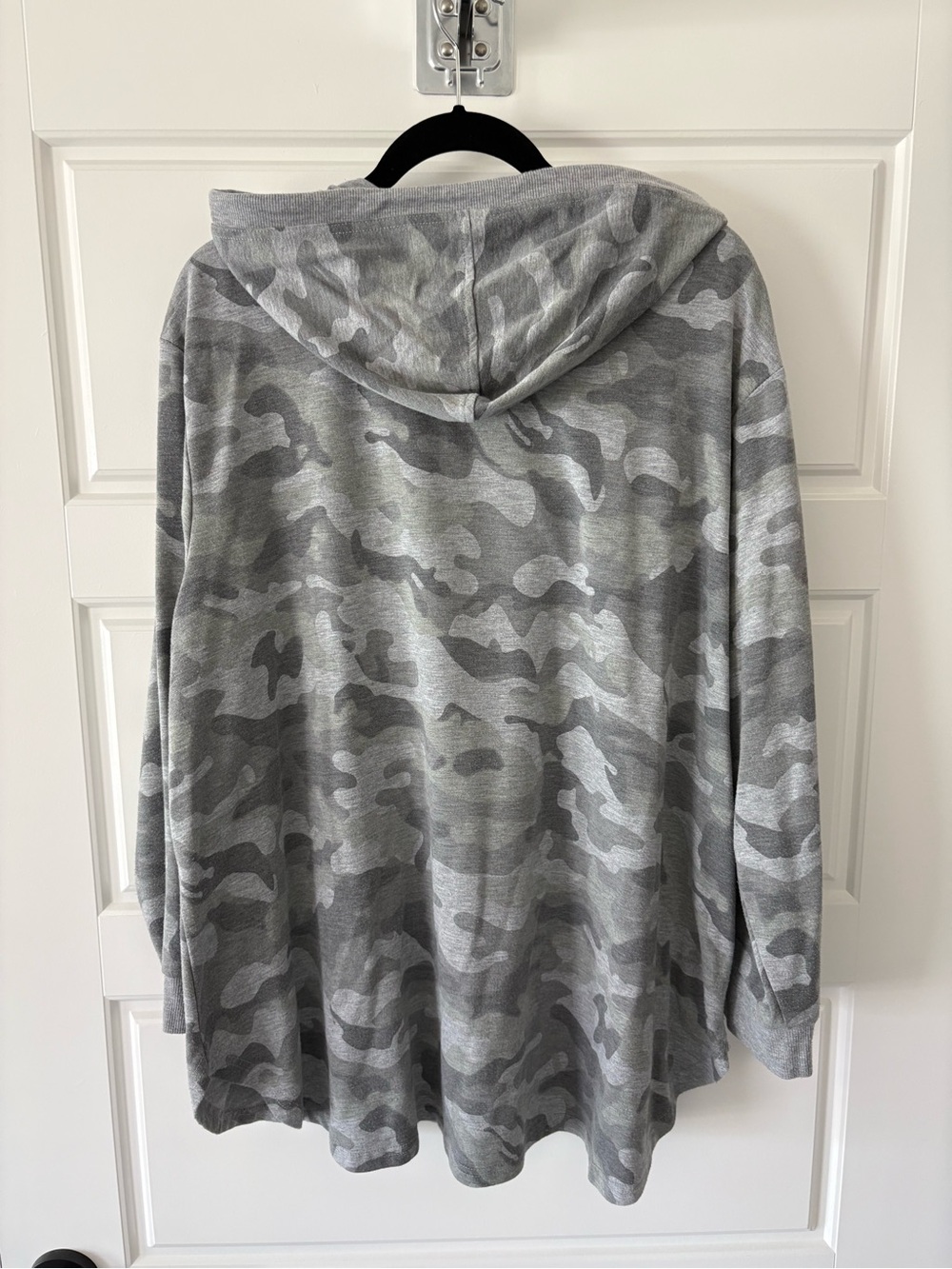 Jane and Delancey Gray Camo Lightweight Pullover Hoodie Size 2X - Picture 2 of 6
